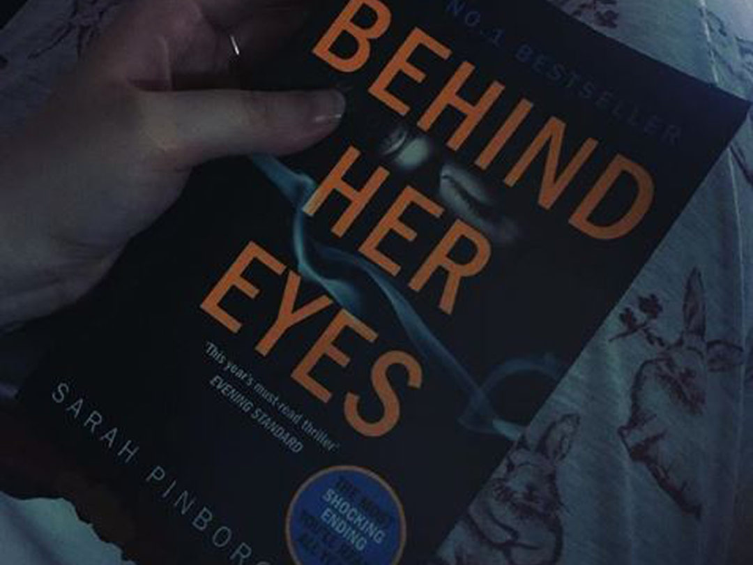 Review Buku Novel Behind Her Eyes