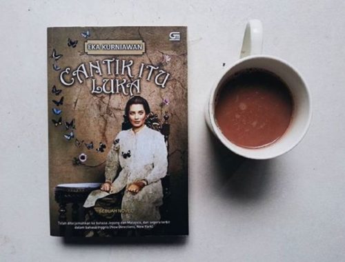 Review Buku Novel Cantik Itu Luka Oleh Eka Kurniawan