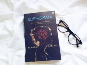 Review Buku Novel Sophismata oleh Alanda Kariza
